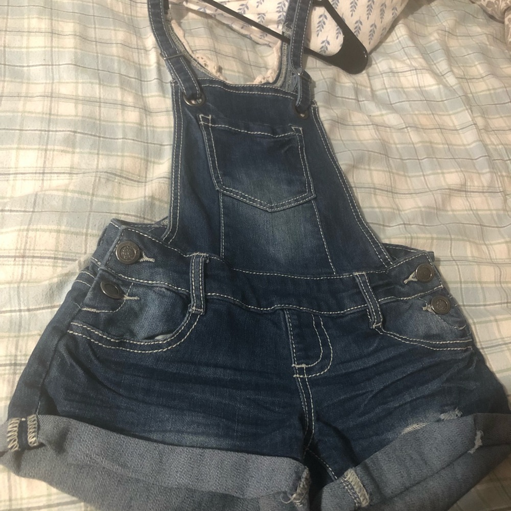 Overall shorts